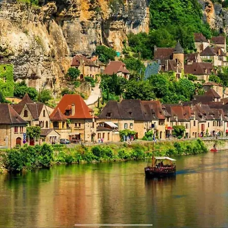 Le Clos De Peyruzel, * Daglan