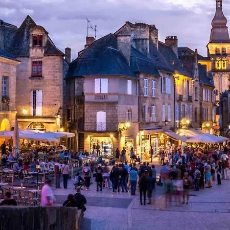 Le Clos De Peyruzel, Feriehus Daglan