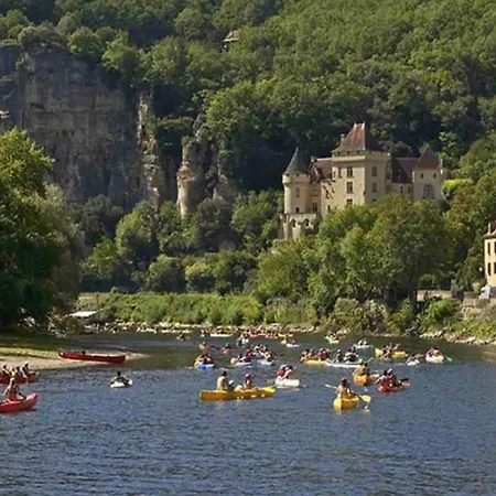Le Clos De Peyruzel, *