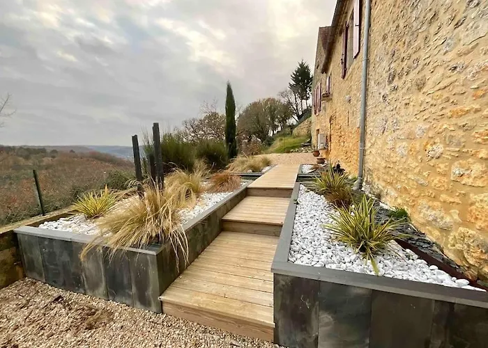 Le Clos De Peyruzel, * Daglan